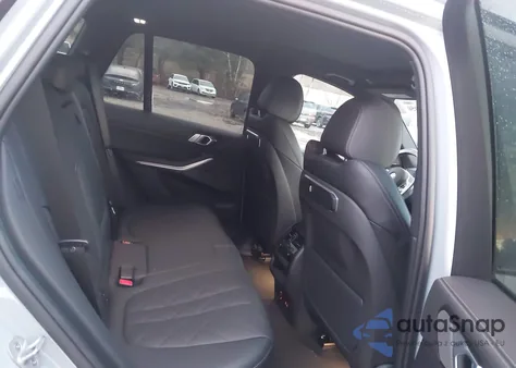 2024 BMW X5 xDrive40I z USA, uszkodzony, nr VIN 5UX23EU0XR9V18714